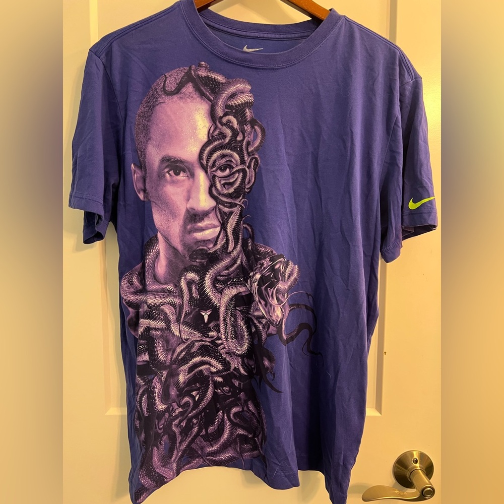 Vintage Nike Kobe Bryant T Shirt Adult Large Black Mamba Purple Snake Head Rare